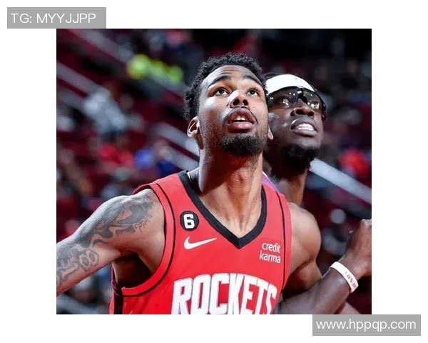 太阳队球员调整战术备战新赛季